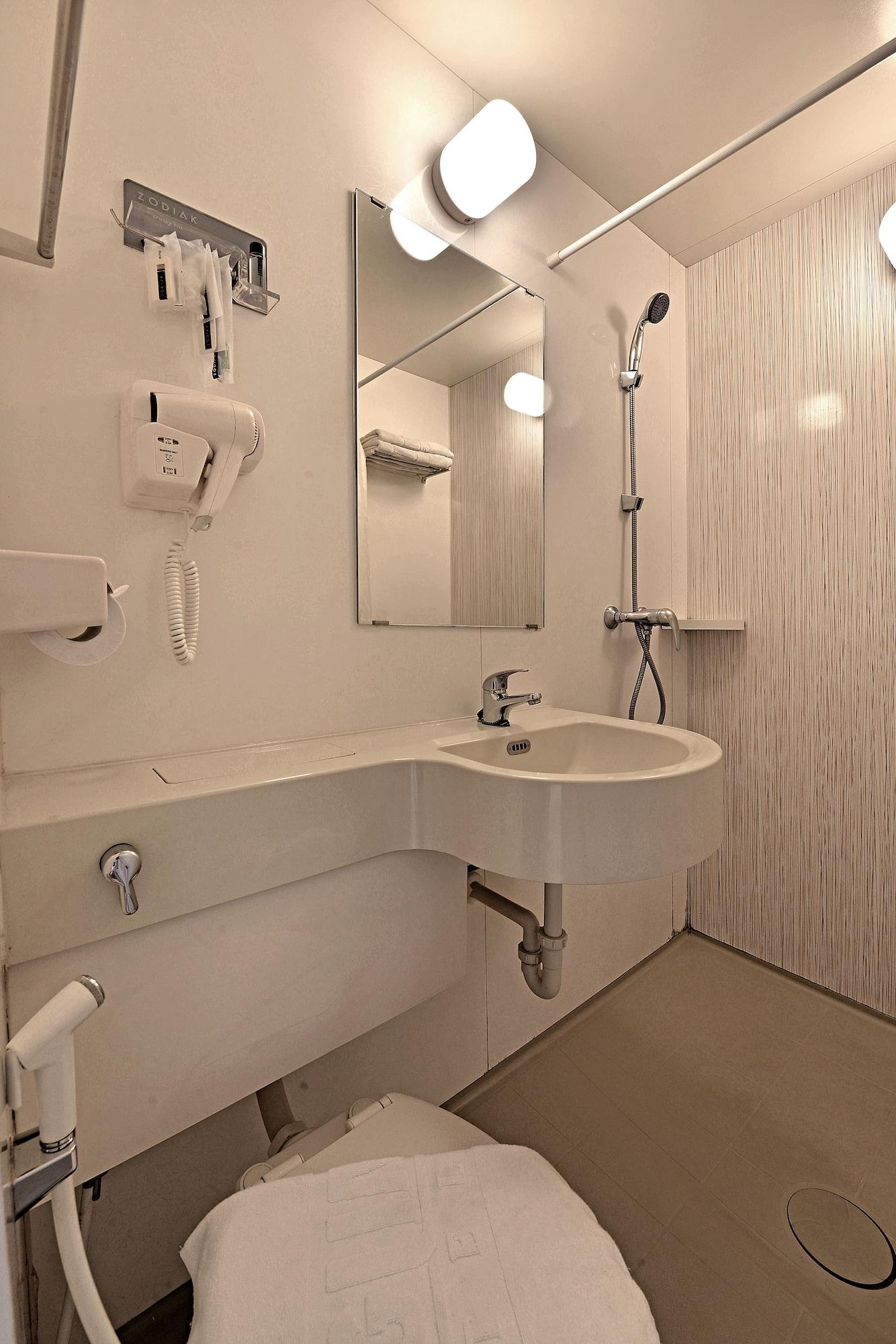 Zodiak Asia Afrika By Kagum Hotels Bandung Exterior photo
