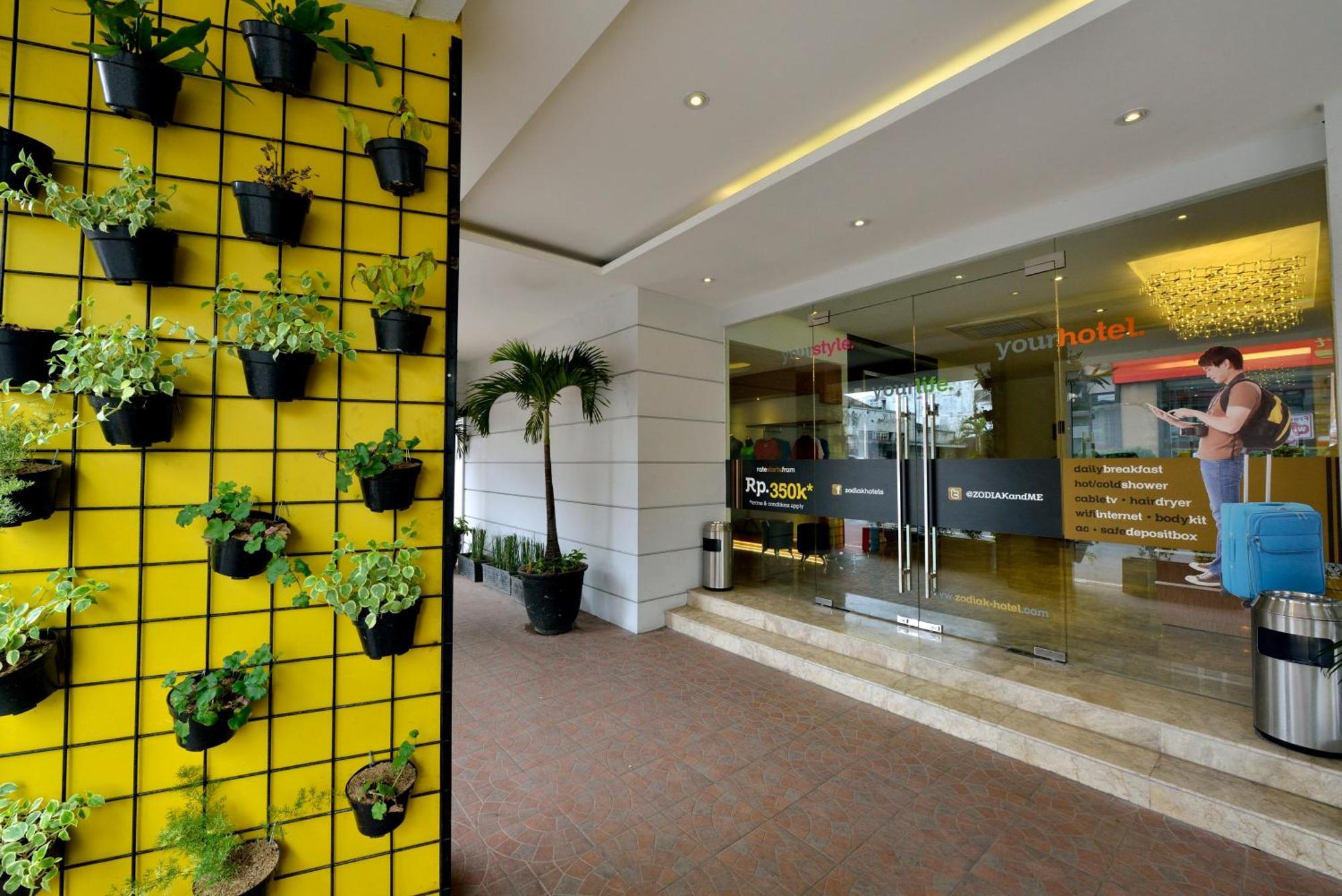 Zodiak Asia Afrika By Kagum Hotels Bandung Exterior photo